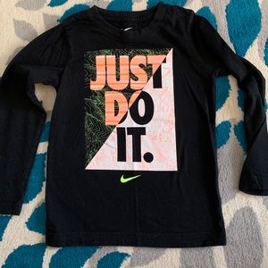 Nike long sleeve tee size 6